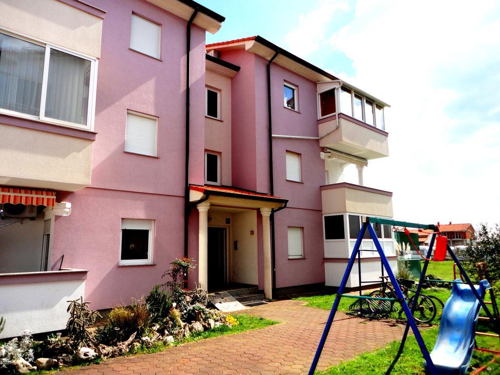 Apartment Anna Fažana Exterior foto